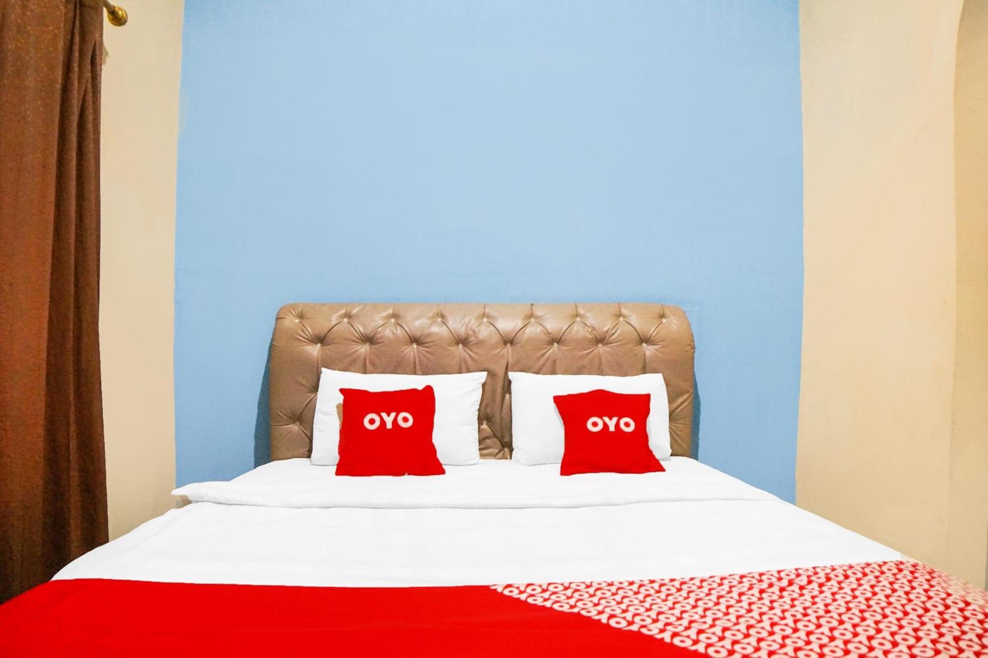Oyo 92076 Sky Residence Cengkeh Medan Exterior photo